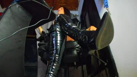 Mistress Anna Alves online show from 05/08/26, 12:49