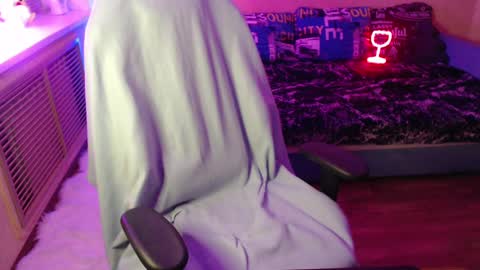 Miss Bailey online show from 01/17/25, 02:50