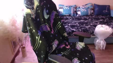 Miss Bailey online show from 03/08/25, 01:14