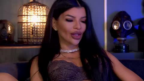 Elenia online show from 09/27/25, 09:36