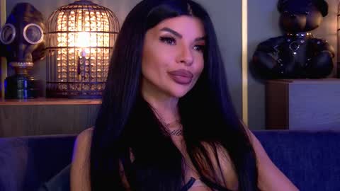 Elenia online show from 03/11/26, 01:28