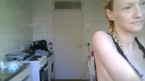 mistressmilly32 online show from 05/15/26, 09:49