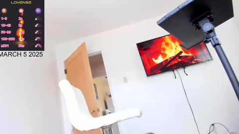 Snapshot of mistressnatti chatting on 03/05/25, 06:23 Natti   online show from 03/05/25, 06:23