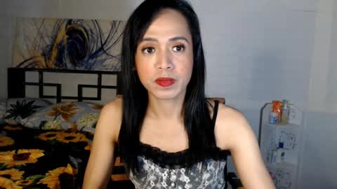 Snapshot of mistressnicoletrans chatting on 12/21/24, 10:28 SexyCutieNicole online show from 12/21/24, 10:28