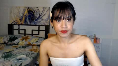 Snapshot of mistressnicoletrans chatting on 02/14/25, 02:54 SexyCutieNicole online show from 02/14/25, 02:54