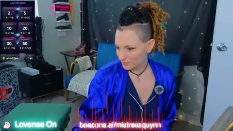 Snapshot of mistressquynnxo chatting on 06/19/26, 04:22 Mistress Quynn online show from 06/19/26, 04:22