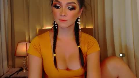 Leah online show from 04/12/26, 08:36