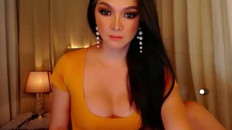 Leah online show from 04/17/26, 08:45