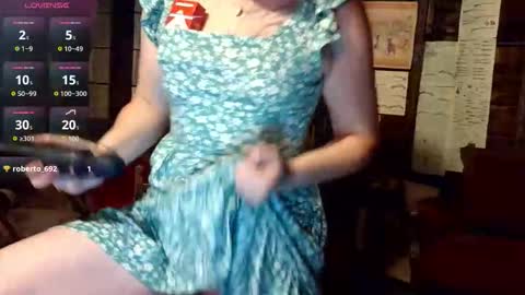 Snapshot of mistressthrope chatting on 06/06/26, 01:32 MistressThrope online show from 06/06/26, 01:32