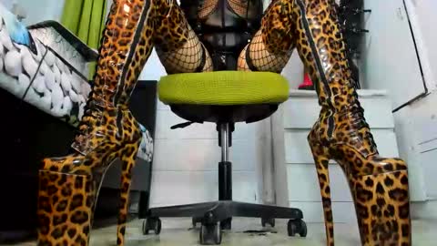 Tiffany online show from 04/14/26, 12:49