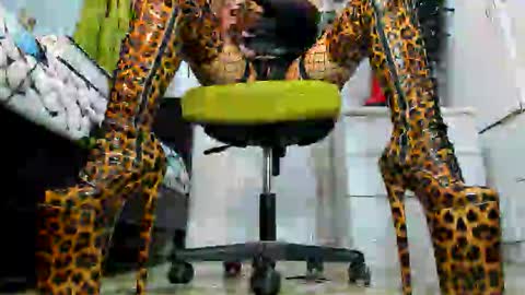 Tiffany online show from 04/16/26, 08:37