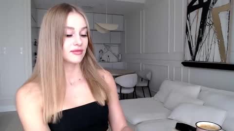 mistressuniverse online show from 10/08/25, 09:29