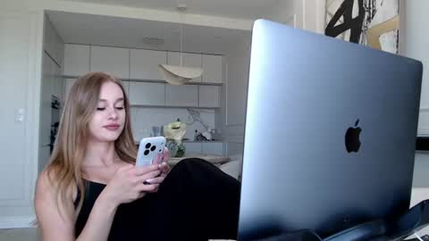 mistressuniverse online show from 06/22/26, 08:44