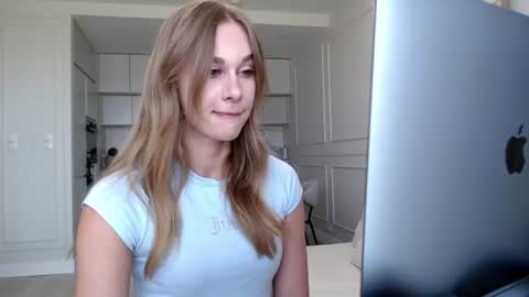 mistressuniverse online show from 06/23/26, 08:56