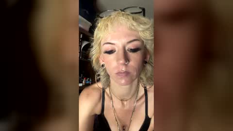 Snapshot of misty_blitz chatting on 06/07/26, 06:39 Misty online show from 06/07/26, 06:39