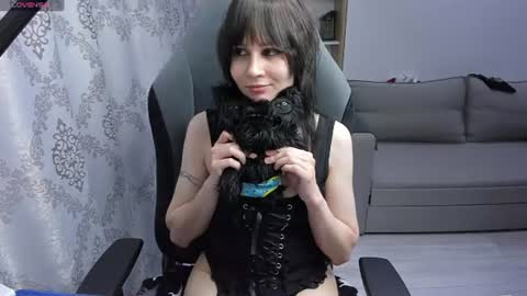 Snapshot of misty_dark chatting on 06/11/26, 12:32 misty_dark online show from 06/11/26, 12:32