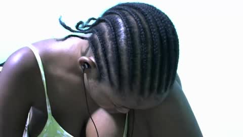 Snapshot of misty_shee chatting on 02/05/25, 11:17 misty_shee online show from 02/05/25, 11:17
