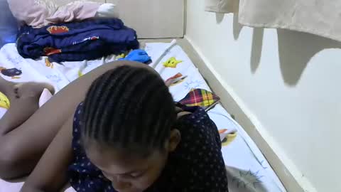 Snapshot of misty_shee chatting on 02/15/25, 06:33 misty_shee online show from 02/15/25, 06:33