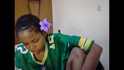 Snapshot of misty_shee chatting on 09/27/25, 06:24 misty_shee online show from 09/27/25, 06:24