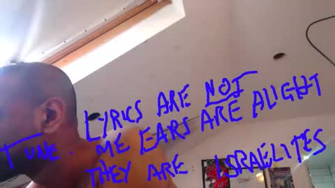 Snapshot of mita335918 chatting on 02/14/26, 11:29 mita335918 online show from 02/14/26, 11:29