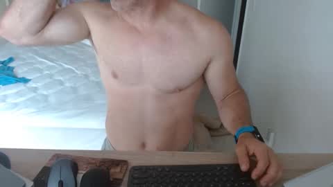 Snapshot of mitcheli chatting on 02/12/25, 03:27 Onlyfans  online show from 02/12/25, 03:27