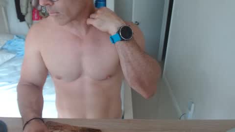 Snapshot of mitcheli chatting on 02/20/25, 03:19 Onlyfans  online show from 02/20/25, 03:19