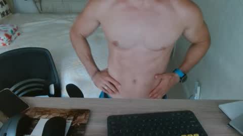 Snapshot of mitcheli chatting on 10/24/25, 02:35 Onlyfans  online show from 10/24/25, 02:35