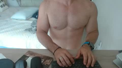 Snapshot of mitcheli chatting on 12/05/25, 02:47 Onlyfans online show from 12/05/25, 02:47