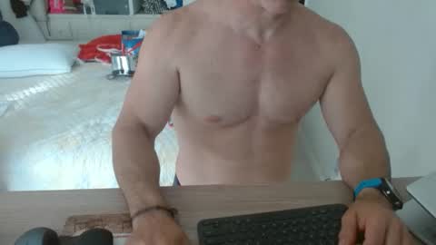 Snapshot of mitcheli chatting on 01/08/26, 02:19 Onlyfans online show from 01/08/26, 02:19