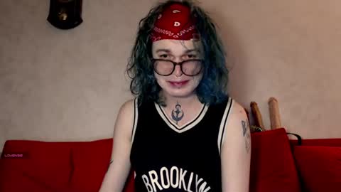 Snapshot of mitia_d chatting on 06/24/26, 11:31 Mitya online show from 06/24/26, 11:31