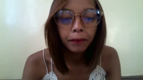 Snapshot of mitiah06 chatting on 06/17/26, 04:04 mitiah06 online show from 06/17/26, 04:04