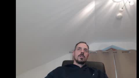 Snapshot of mitsch01 chatting on 12/03/25, 02:59 Mitsch online show from 12/03/25, 02:59