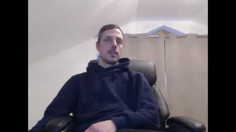 Snapshot of mitsch01 chatting on 02/21/26, 12:39 Mitsch online show from 02/21/26, 12:39