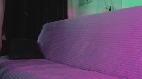 Yuka online show from 02/06/25, 07:40