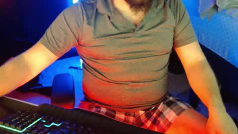 Snapshot of mixedasianforever chatting on 01/14/26, 04:01 mixedasianforever online show from 01/14/26, 04:01