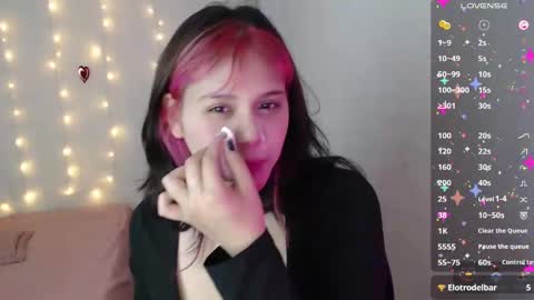 Snapshot of mixie_cute chatting on 03/05/25, 09:48 mixie_cute online show from 03/05/25, 09:48