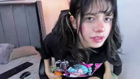 Snapshot of miyu_komori chatting on 02/14/26, 12:46 miyu_komori online show from 02/14/26, 12:46