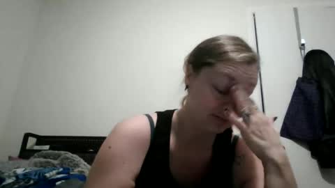 miztrezk online show from 12/23/25, 03:26