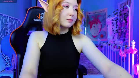 Snapshot of mizukinoyoru chatting on 02/16/25, 09:05 Mizuki online show from 02/16/25, 09:05