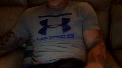 Snapshot of mjg175 chatting on 12/09/24, 06:03 SexyRed online show from 12/09/24, 06:03