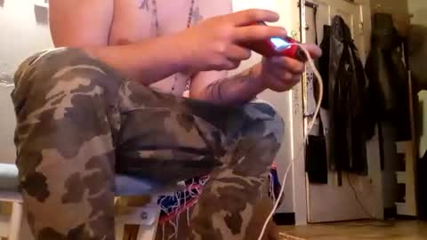 Snapshot of mjmckenz55 chatting on 12/21/25, 03:02 Daddy720 online show from 12/21/25, 03:02