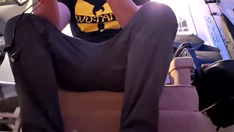 Snapshot of mjmckenz55 chatting on 01/11/26, 08:25 Daddy720 online show from 01/11/26, 08:25