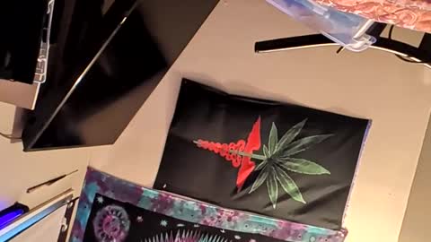 Snapshot of mjmckenz55 chatting on 02/09/26, 12:42 Daddy720 online show from 02/09/26, 12:42