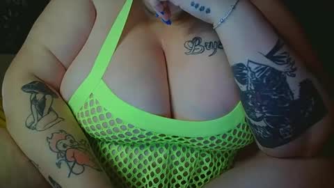 mkittenx online show from 04/16/26, 09:39