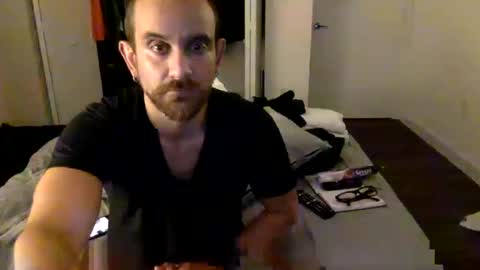 Snapshot of mkmarkets chatting on 11/21/25, 07:29 Hrny Lat .. online show from 11/21/25, 07:29