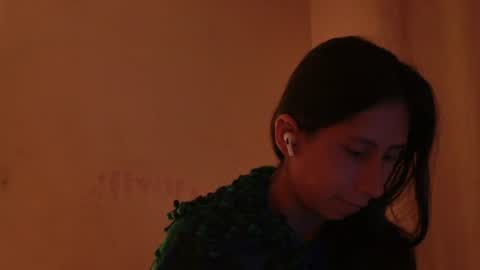 Snapshot of mli739709 chatting on 07/21/26, 12:57 MoonLipson online show from 07/21/26, 12:57