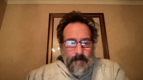Snapshot of mmancini13 chatting on 01/01/25, 12:33 mmancini13 online show from 01/01/25, 12:33