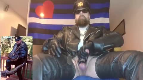 Snapshot of mmazsnake chatting on 01/25/25, 12:17 SMOKINsnakeEYEZ online show from 01/25/25, 12:17