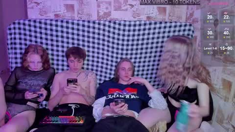 Tim and Lisa  Simon and Luna online show from 02/14/25, 03:26