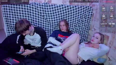 Tim and Lisa  Simon and Luna online show from 02/15/25, 04:45